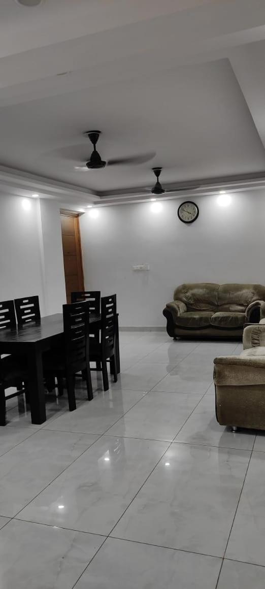 Shabnam Homes Apartment New Delhi